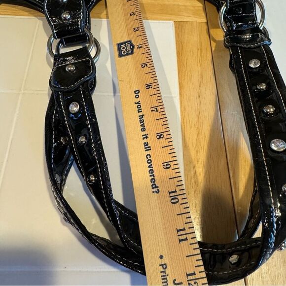 Cowgirl Trendy Black Patent Vinyl Conceal Carry Bag - Picture 11 of 16